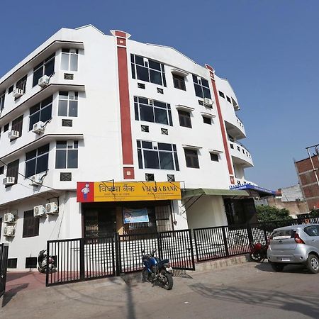 Oyo 19166 Sona Mansion Hotel Kanpur Exterior photo